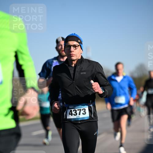 06.04.2025 - 44. Internationalen Wilhelmsburger Insellauf Dr. Thomas Lammeyer http://msf.ph/oto/7552086 06.04.2025 09:25:35 Laufen 4373 meine-sportfotos.de