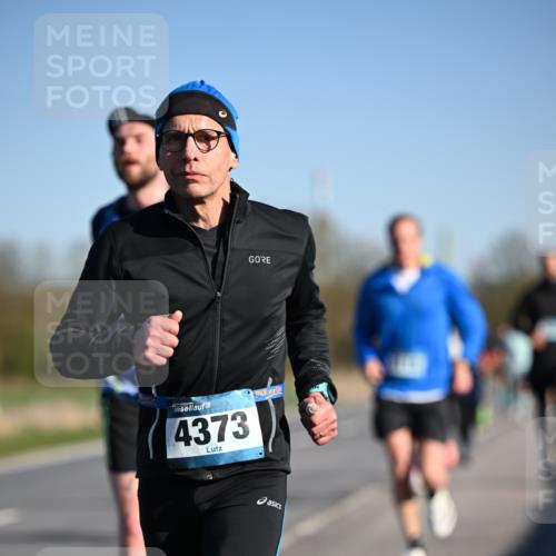 06.04.2025 - 44. Internationalen Wilhelmsburger Insellauf Dr. Thomas Lammeyer http://msf.ph/oto/7552092 06.04.2025 09:25:35 Laufen 4373 meine-sportfotos.de