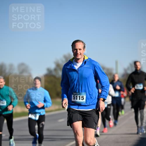 06.04.2025 - 44. Internationalen Wilhelmsburger Insellauf Dr. Thomas Lammeyer http://msf.ph/oto/7552104 06.04.2025 09:25:37 Laufen 743, 5115 meine-sportfotos.de