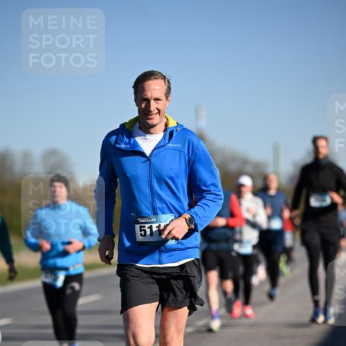 06.04.2025 - 44. Internationalen Wilhelmsburger Insellauf Dr. Thomas Lammeyer http://msf.ph/oto/7552110 06.04.2025 09:25:37 Laufen 511 meine-sportfotos.de