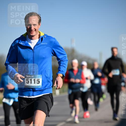06.04.2025 - 44. Internationalen Wilhelmsburger Insellauf Dr. Thomas Lammeyer http://msf.ph/oto/7552116 06.04.2025 09:25:38 Laufen 5115 meine-sportfotos.de