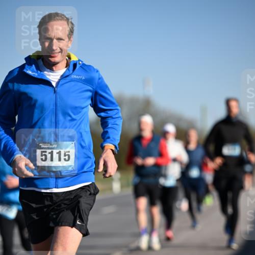 06.04.2025 - 44. Internationalen Wilhelmsburger Insellauf Dr. Thomas Lammeyer http://msf.ph/oto/7552118 06.04.2025 09:25:38 Laufen 5115 meine-sportfotos.de