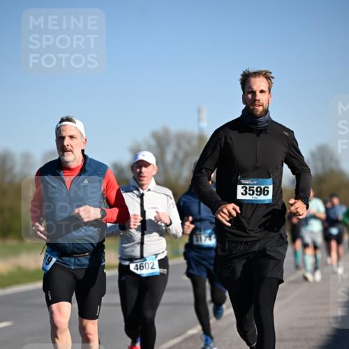 06.04.2025 - 44. Internationalen Wilhelmsburger Insellauf Dr. Thomas Lammeyer http://msf.ph/oto/7552135 06.04.2025 09:25:40 Laufen 19, 4602, 3596 meine-sportfotos.de