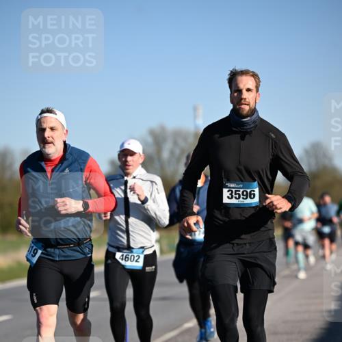 06.04.2025 - 44. Internationalen Wilhelmsburger Insellauf Dr. Thomas Lammeyer http://msf.ph/oto/7552137 06.04.2025 09:25:40 Laufen 19, 4602, 3596 meine-sportfotos.de