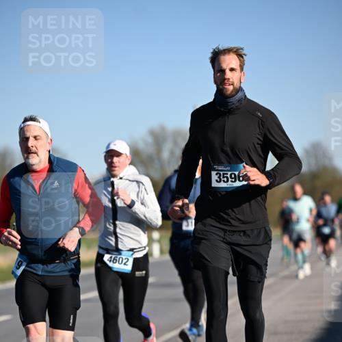 06.04.2025 - 44. Internationalen Wilhelmsburger Insellauf Dr. Thomas Lammeyer http://msf.ph/oto/7552139 06.04.2025 09:25:40 Laufen 4602, 3596 meine-sportfotos.de