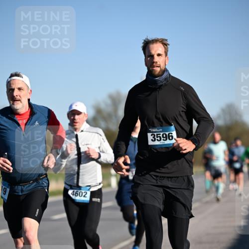 06.04.2025 - 44. Internationalen Wilhelmsburger Insellauf Dr. Thomas Lammeyer http://msf.ph/oto/7552141 06.04.2025 09:25:40 Laufen 19, 4602, 3596 meine-sportfotos.de
