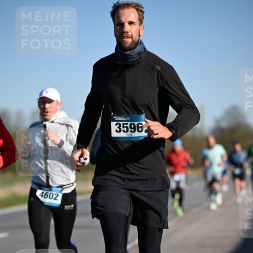06.04.2025 - 44. Internationalen Wilhelmsburger Insellauf Dr. Thomas Lammeyer http://msf.ph/oto/7552150 06.04.2025 09:25:41 Laufen 4602, 3596 meine-sportfotos.de