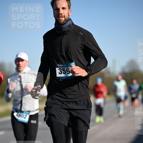 06.04.2025 - 44. Internationalen Wilhelmsburger Insellauf Dr. Thomas Lammeyer http://msf.ph/oto/7552152 06.04.2025 09:25:41 Laufen 4602, 44, 359 meine-sportfotos.de