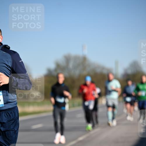 06.04.2025 - 44. Internationalen Wilhelmsburger Insellauf Dr. Thomas Lammeyer http://msf.ph/oto/7552168 06.04.2025 09:25:43 Laufen  meine-sportfotos.de