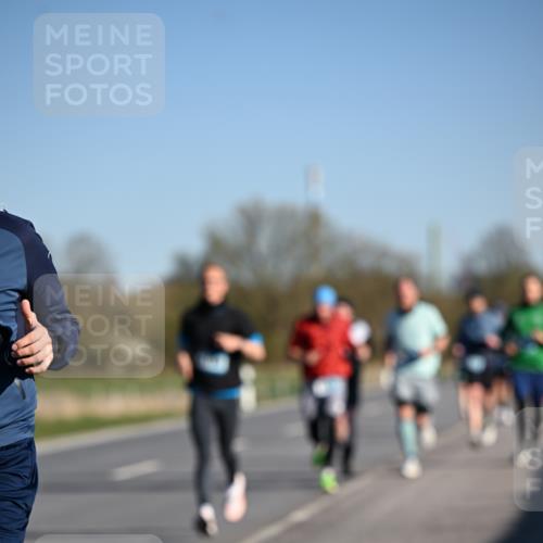 06.04.2025 - 44. Internationalen Wilhelmsburger Insellauf Dr. Thomas Lammeyer http://msf.ph/oto/7552171 06.04.2025 09:25:43 Laufen  meine-sportfotos.de