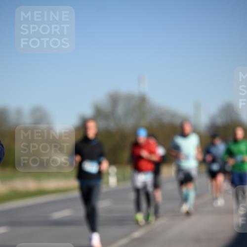 06.04.2025 - 44. Internationalen Wilhelmsburger Insellauf Dr. Thomas Lammeyer http://msf.ph/oto/7552175 06.04.2025 09:25:43 Laufen  meine-sportfotos.de