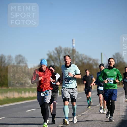 06.04.2025 - 44. Internationalen Wilhelmsburger Insellauf Dr. Thomas Lammeyer http://msf.ph/oto/7552179 06.04.2025 09:25:46 Laufen 3588, 3623, 4271, 1, 3267 meine-sportfotos.de
