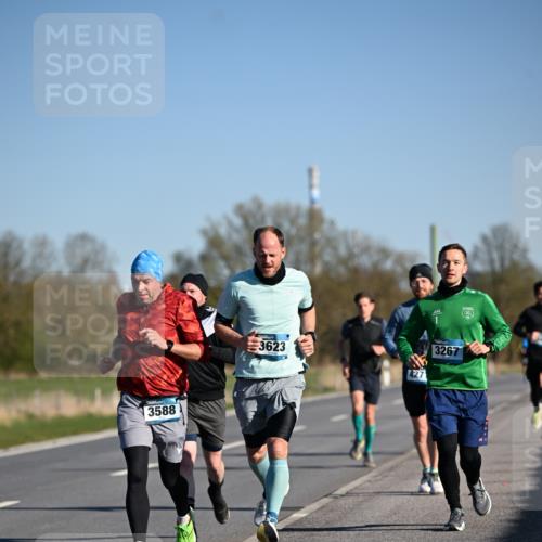 06.04.2025 - 44. Internationalen Wilhelmsburger Insellauf Dr. Thomas Lammeyer http://msf.ph/oto/7552185 06.04.2025 09:25:46 Laufen 3588, 3623, 427, 3267 meine-sportfotos.de