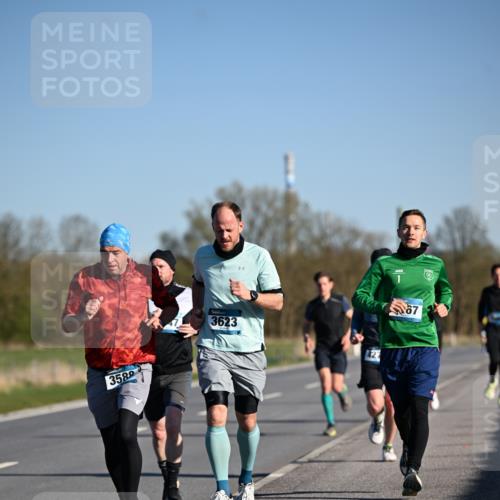 06.04.2025 - 44. Internationalen Wilhelmsburger Insellauf Dr. Thomas Lammeyer http://msf.ph/oto/7552190 06.04.2025 09:25:46 Laufen 3623, 3589, 67 meine-sportfotos.de