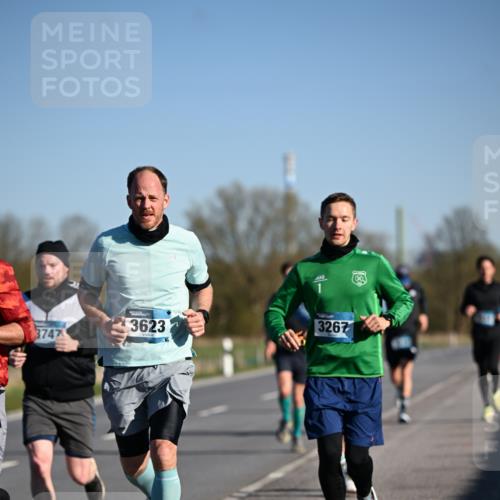 06.04.2025 - 44. Internationalen Wilhelmsburger Insellauf Dr. Thomas Lammeyer http://msf.ph/oto/7552199 06.04.2025 09:25:47 Laufen 3747, 3623, 3267 meine-sportfotos.de