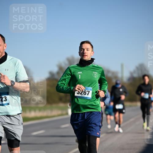 06.04.2025 - 44. Internationalen Wilhelmsburger Insellauf Dr. Thomas Lammeyer http://msf.ph/oto/7552207 06.04.2025 09:25:48 Laufen 523, 1, 3267 meine-sportfotos.de