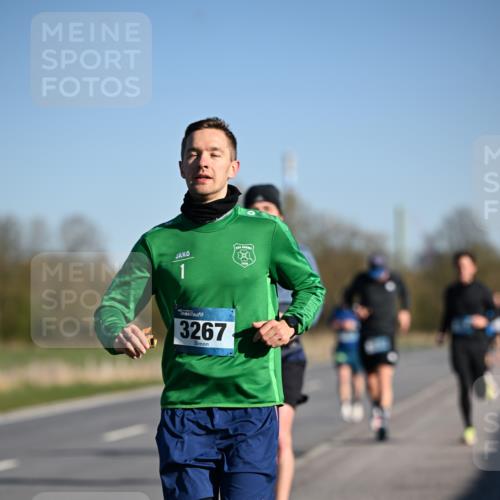 06.04.2025 - 44. Internationalen Wilhelmsburger Insellauf Dr. Thomas Lammeyer http://msf.ph/oto/7552216 06.04.2025 09:25:49 Laufen 1, 3267 meine-sportfotos.de