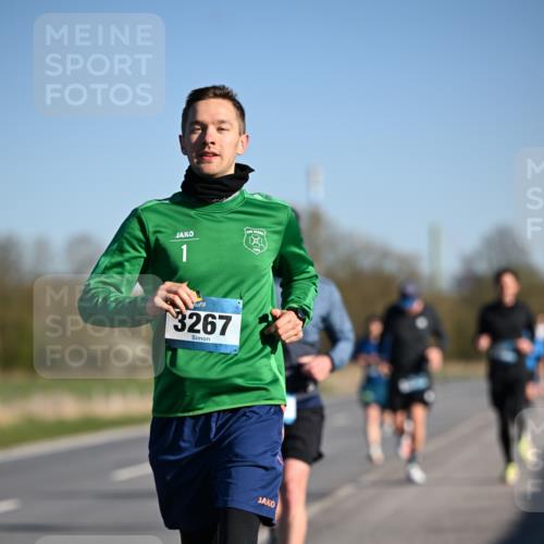 06.04.2025 - 44. Internationalen Wilhelmsburger Insellauf Dr. Thomas Lammeyer http://msf.ph/oto/7552218 06.04.2025 09:25:49 Laufen 1, 3267 meine-sportfotos.de