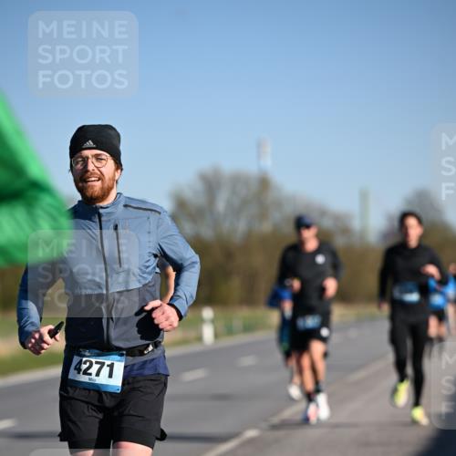 06.04.2025 - 44. Internationalen Wilhelmsburger Insellauf Dr. Thomas Lammeyer http://msf.ph/oto/7552227 06.04.2025 09:25:50 Laufen 4271 meine-sportfotos.de