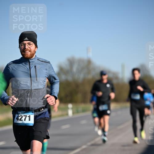 06.04.2025 - 44. Internationalen Wilhelmsburger Insellauf Dr. Thomas Lammeyer http://msf.ph/oto/7552229 06.04.2025 09:25:50 Laufen 4271 meine-sportfotos.de