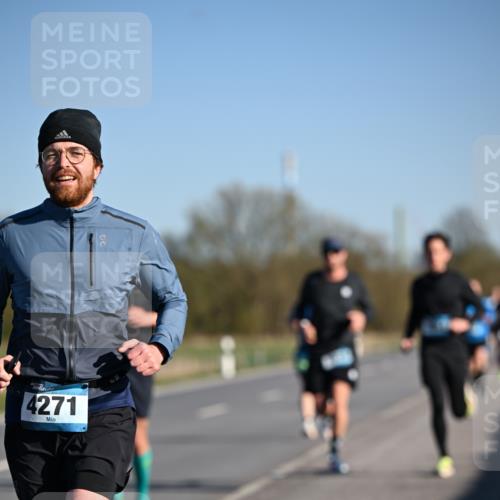 06.04.2025 - 44. Internationalen Wilhelmsburger Insellauf Dr. Thomas Lammeyer http://msf.ph/oto/7552231 06.04.2025 09:25:51 Laufen 4271 meine-sportfotos.de