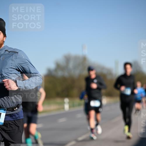 06.04.2025 - 44. Internationalen Wilhelmsburger Insellauf Dr. Thomas Lammeyer http://msf.ph/oto/7552235 06.04.2025 09:25:51 Laufen  meine-sportfotos.de