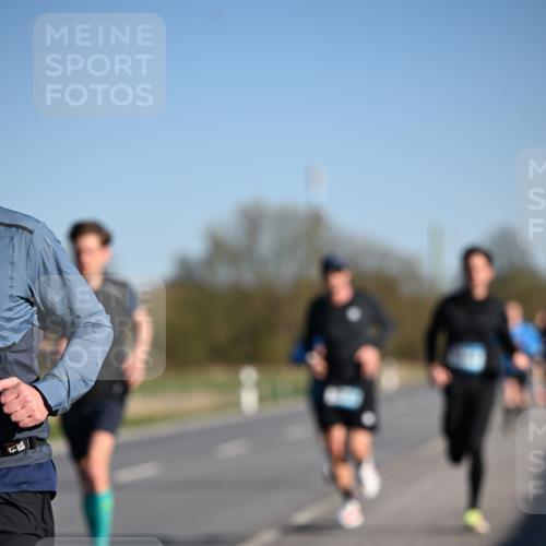 06.04.2025 - 44. Internationalen Wilhelmsburger Insellauf Dr. Thomas Lammeyer http://msf.ph/oto/7552237 06.04.2025 09:25:51 Laufen  meine-sportfotos.de