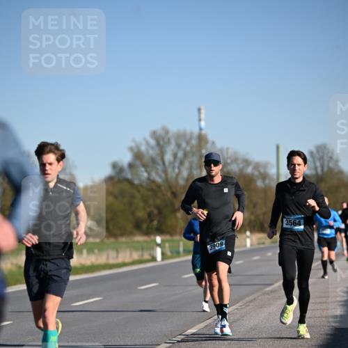 06.04.2025 - 44. Internationalen Wilhelmsburger Insellauf Dr. Thomas Lammeyer http://msf.ph/oto/7552239 06.04.2025 09:25:51 Laufen 3909, 3564 meine-sportfotos.de
