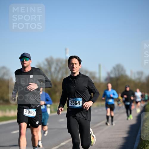 06.04.2025 - 44. Internationalen Wilhelmsburger Insellauf Dr. Thomas Lammeyer http://msf.ph/oto/7552241 06.04.2025 09:25:53 Laufen 3909, 3564 meine-sportfotos.de