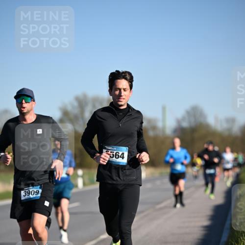 06.04.2025 - 44. Internationalen Wilhelmsburger Insellauf Dr. Thomas Lammeyer http://msf.ph/oto/7552246 06.04.2025 09:25:53 Laufen 3909, 564 meine-sportfotos.de
