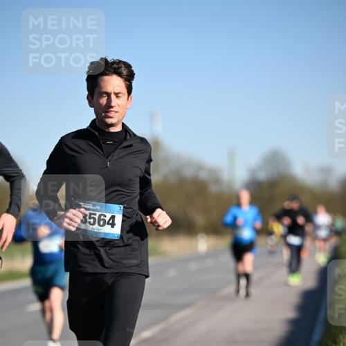 06.04.2025 - 44. Internationalen Wilhelmsburger Insellauf Dr. Thomas Lammeyer http://msf.ph/oto/7552259 06.04.2025 09:25:54 Laufen 3564 meine-sportfotos.de