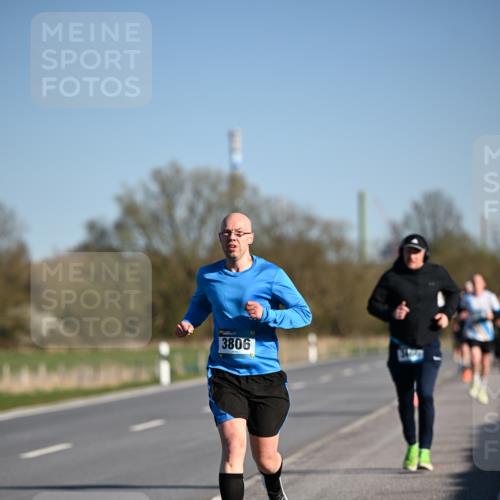 06.04.2025 - 44. Internationalen Wilhelmsburger Insellauf Dr. Thomas Lammeyer http://msf.ph/oto/7552270 06.04.2025 09:25:58 Laufen 3806 meine-sportfotos.de