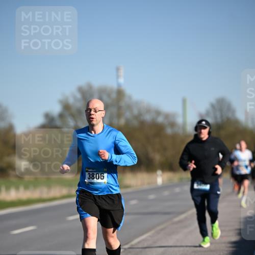 06.04.2025 - 44. Internationalen Wilhelmsburger Insellauf Dr. Thomas Lammeyer http://msf.ph/oto/7552278 06.04.2025 09:25:59 Laufen 3806 meine-sportfotos.de