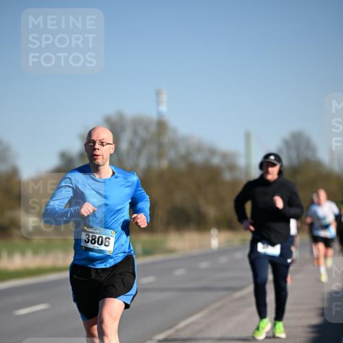06.04.2025 - 44. Internationalen Wilhelmsburger Insellauf Dr. Thomas Lammeyer http://msf.ph/oto/7552285 06.04.2025 09:25:59 Laufen 3806 meine-sportfotos.de