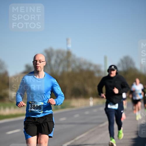 06.04.2025 - 44. Internationalen Wilhelmsburger Insellauf Dr. Thomas Lammeyer http://msf.ph/oto/7552287 06.04.2025 09:26:00 Laufen 3806 meine-sportfotos.de