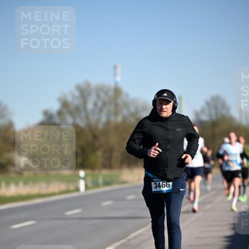 06.04.2025 - 44. Internationalen Wilhelmsburger Insellauf Dr. Thomas Lammeyer http://msf.ph/oto/7552293 06.04.2025 09:26:01 Laufen 3466 meine-sportfotos.de