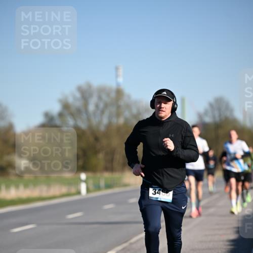 06.04.2025 - 44. Internationalen Wilhelmsburger Insellauf Dr. Thomas Lammeyer http://msf.ph/oto/7552297 06.04.2025 09:26:01 Laufen 3466 meine-sportfotos.de