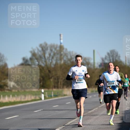 06.04.2025 - 44. Internationalen Wilhelmsburger Insellauf Dr. Thomas Lammeyer http://msf.ph/oto/7552317 06.04.2025 09:26:05 Laufen 3297, 4559 meine-sportfotos.de