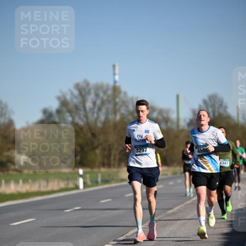 06.04.2025 - 44. Internationalen Wilhelmsburger Insellauf Dr. Thomas Lammeyer http://msf.ph/oto/7552322 06.04.2025 09:26:05 Laufen 3297, 455, 4347 meine-sportfotos.de