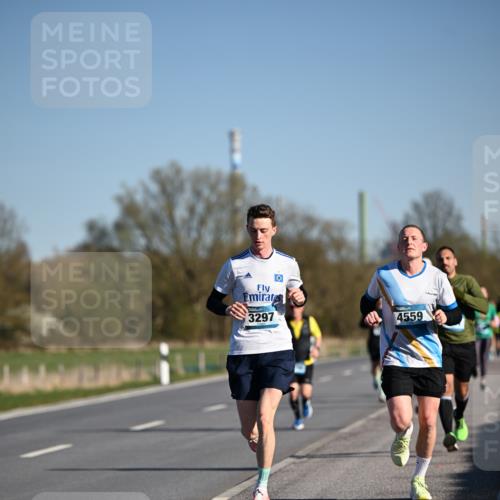 06.04.2025 - 44. Internationalen Wilhelmsburger Insellauf Dr. Thomas Lammeyer http://msf.ph/oto/7552330 06.04.2025 09:26:06 Laufen 3297, 4559 meine-sportfotos.de