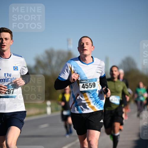 06.04.2025 - 44. Internationalen Wilhelmsburger Insellauf Dr. Thomas Lammeyer http://msf.ph/oto/7552357 06.04.2025 09:26:08 Laufen 297, 4559 meine-sportfotos.de
