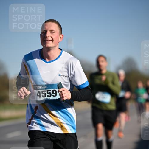 06.04.2025 - 44. Internationalen Wilhelmsburger Insellauf Dr. Thomas Lammeyer http://msf.ph/oto/7552371 06.04.2025 09:26:09 Laufen 4559 meine-sportfotos.de