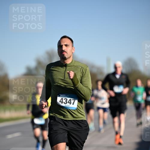 06.04.2025 - 44. Internationalen Wilhelmsburger Insellauf Dr. Thomas Lammeyer http://msf.ph/oto/7552385 06.04.2025 09:26:11 Laufen 4347 meine-sportfotos.de