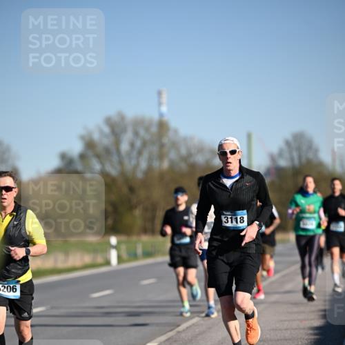 06.04.2025 - 44. Internationalen Wilhelmsburger Insellauf Dr. Thomas Lammeyer http://msf.ph/oto/7552397 06.04.2025 09:26:12 Laufen 5206, 3118 meine-sportfotos.de