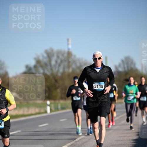 06.04.2025 - 44. Internationalen Wilhelmsburger Insellauf Dr. Thomas Lammeyer http://msf.ph/oto/7552399 06.04.2025 09:26:12 Laufen 6, 3118 meine-sportfotos.de
