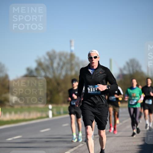 06.04.2025 - 44. Internationalen Wilhelmsburger Insellauf Dr. Thomas Lammeyer http://msf.ph/oto/7552405 06.04.2025 09:26:13 Laufen 3118 meine-sportfotos.de