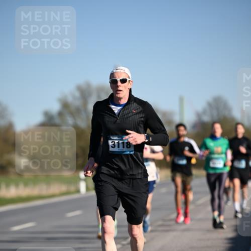 06.04.2025 - 44. Internationalen Wilhelmsburger Insellauf Dr. Thomas Lammeyer http://msf.ph/oto/7552417 06.04.2025 09:26:14 Laufen 3118 meine-sportfotos.de