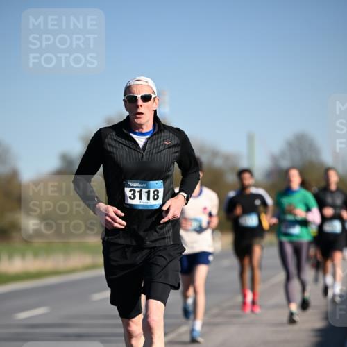 06.04.2025 - 44. Internationalen Wilhelmsburger Insellauf Dr. Thomas Lammeyer http://msf.ph/oto/7552422 06.04.2025 09:26:14 Laufen 3118 meine-sportfotos.de