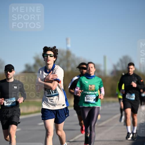 06.04.2025 - 44. Internationalen Wilhelmsburger Insellauf Dr. Thomas Lammeyer http://msf.ph/oto/7552444 06.04.2025 09:26:16 Laufen 3400, 3512, 5026 meine-sportfotos.de