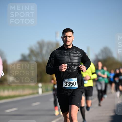06.04.2025 - 44. Internationalen Wilhelmsburger Insellauf Dr. Thomas Lammeyer http://msf.ph/oto/7552471 06.04.2025 09:26:20 Laufen 3350 meine-sportfotos.de